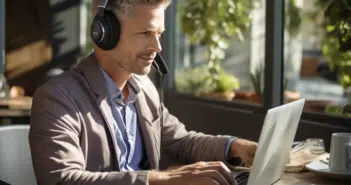 CHOIX : Le casque antibruit Surface Active de Microsoft offre un rabais de 100 $ sur le prix du casque
