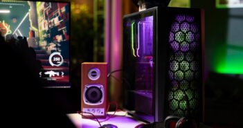 Boîtiers PC vitrés vs. classiques : quel design choisir pour votre setup ?